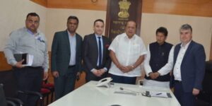 The German delegation met Medical Education Minister Hasan Mushrif and School Education Minister Deepak Kesarkar
जर्मनीच्या शिष्टमंडळाने वैद्यकीय शिक्षण मंत्री हसन मुश्रीफ आणि शालेय शिक्षण मंत्री दीपक केसरकर यांची घेतली भेट
हडपसर क्राइम न्यूज, हडपसर मराठी बातम्या, हडपसर न्युज Hadapsar Crime News, Hadapsar Marathi News, ,Hadapsar News, Hadapsar Latest News
