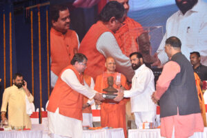 felicitation ceremony on the occasion of Swami Govinddev Giri Maharaj's Amrit Mahotsava year
स्वामी गोविंददेव गिरी महाराज यांच्या अमृत महोत्सवी वर्षानिमित्त सत्कार सोहळ्याचे आयोजन
हडपसर क्राइम न्यूज, हडपसर मराठी बातम्या, हडपसर न्युज Hadapsar Crime News, Hadapsar Marathi News, ,Hadapsar News, Hadapsar Latest News
