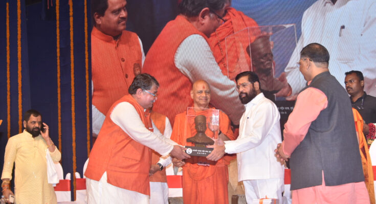 felicitation ceremony on the occasion of Swami Govinddev Giri Maharaj's Amrit Mahotsava year स्वामी गोविंददेव गिरी महाराज यांच्या अमृत महोत्सवी वर्षानिमित्त सत्कार सोहळ्याचे आयोजन हडपसर क्राइम न्यूज, हडपसर मराठी बातम्या, हडपसर न्युज Hadapsar Crime News, Hadapsar Marathi News, ,Hadapsar News, Hadapsar Latest News