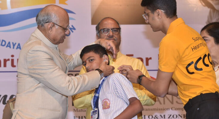 Governor distributed free hearing aids to 250 children on the occasion of 'World Hearing Day' ‘जागतिक श्रवण दिवसा’निमित्त राज्यपालांच्या हस्ते २५० मुलांना मोफत श्रवणयंत्राचे वाटप हडपसर क्राइम न्यूज, हडपसर मराठी बातम्या, हडपसर न्युज Hadapsar Crime News, Hadapsar Marathi News, ,Hadapsar News